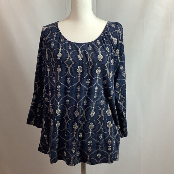 Chico's Tops - 🌹Chico’s Navy Blouse Size 2/L EUC